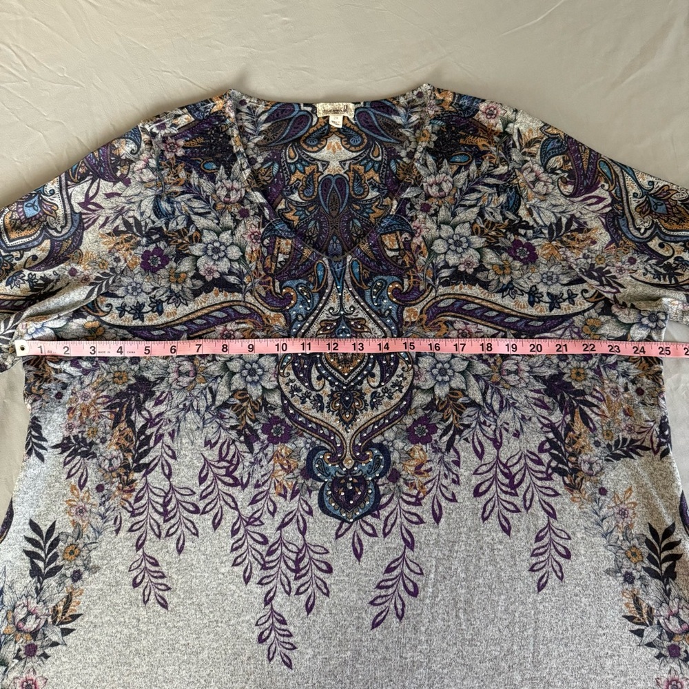 ONE WORLD Floral Boho V-neck Gray, Purple, Blue 3/4 Sleeve Blouse - Picture 12 of 14